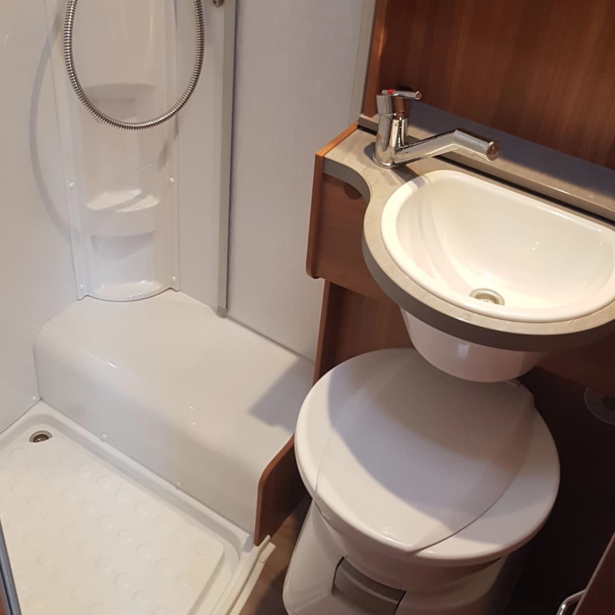 Weinsberg 600DQ – Foto 9