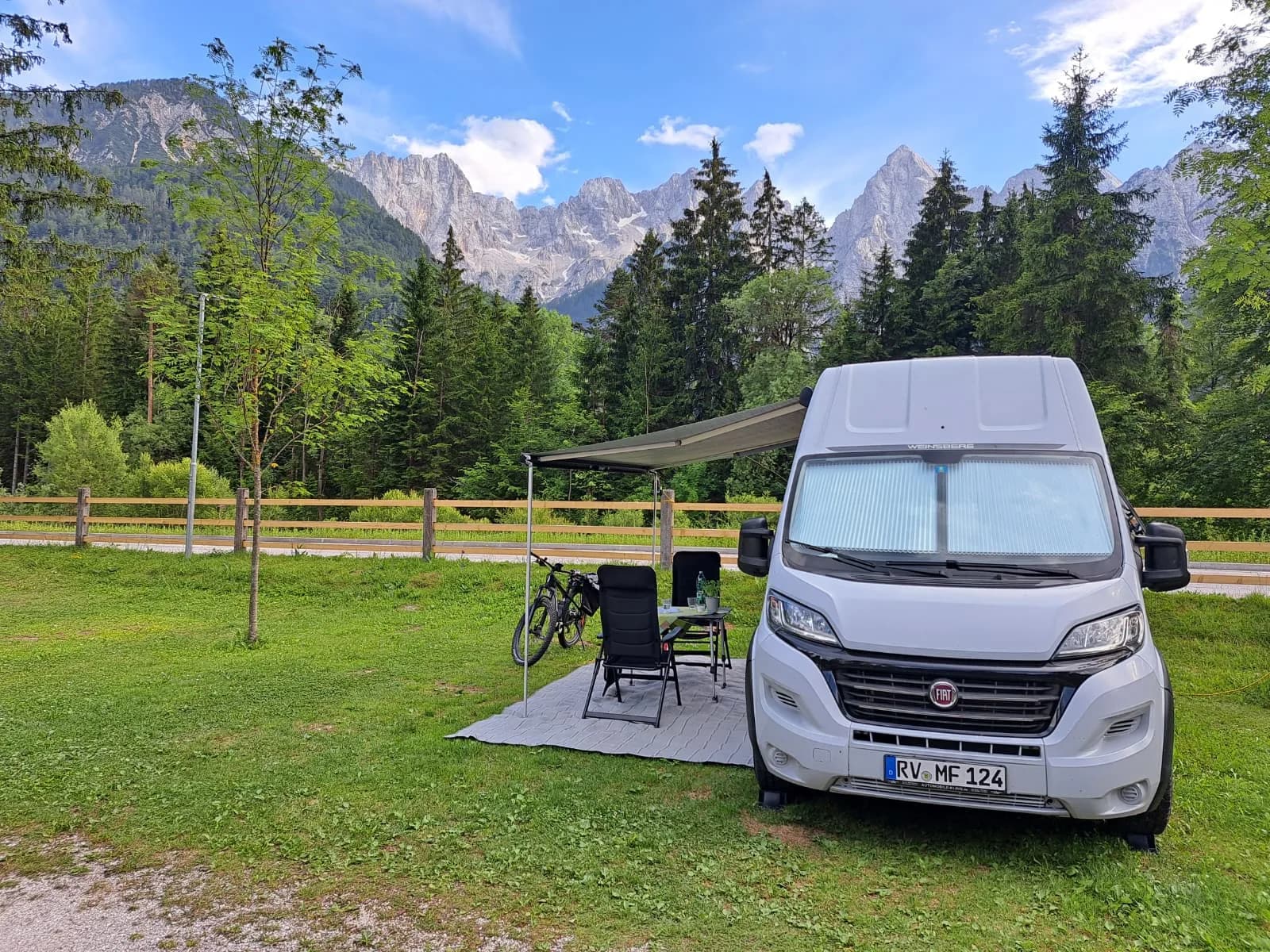 Weinsberg 600DQ grey mieten – Wohnmobilvermietung Bodenseekreis
