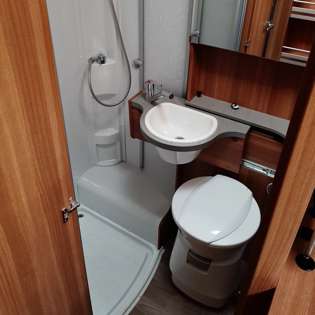 Weinsberg CaraHome „Fred" – Foto 7